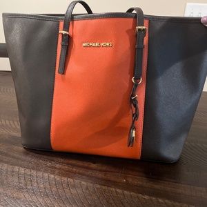 Michael Khors tote
